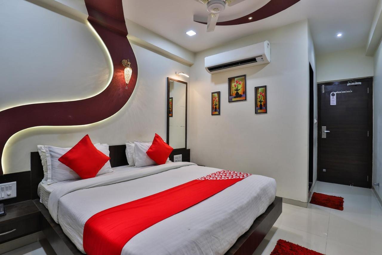 Collection O 7557 Hotel Shiv Kunj Exotica Naroda Екстериор снимка