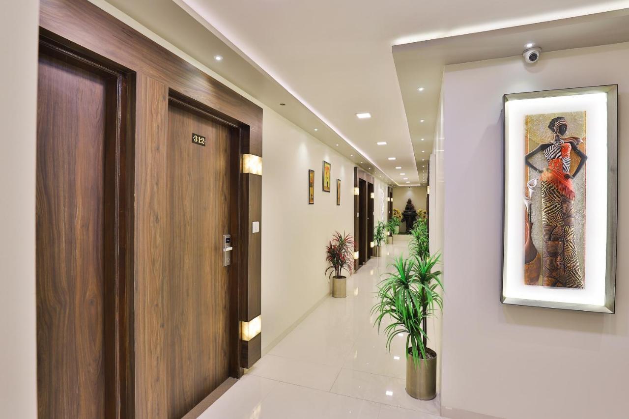 Collection O 7557 Hotel Shiv Kunj Exotica Naroda Екстериор снимка